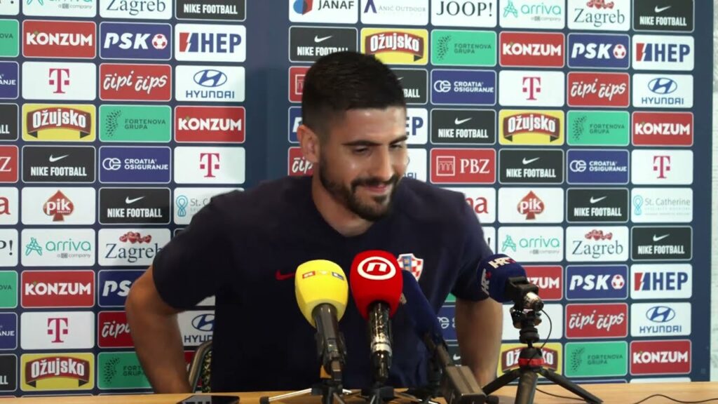 Konferencija za medije s Lukom Ivanušecom i Martinom Erlićem