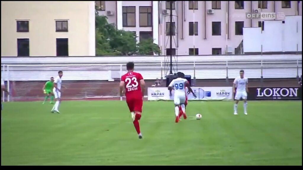 Супер гол забитый с центра поля игроком Альтаха Нгамале брестскому Динамо 20.07.2017