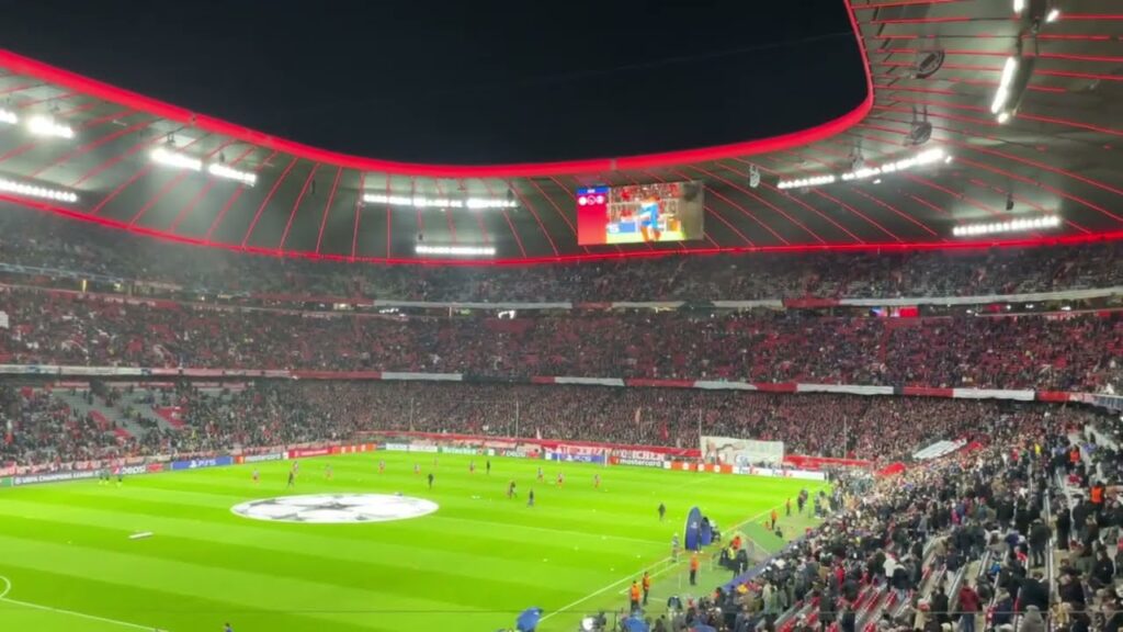 Bayern München Fans singen "Stern des Südens" vor Champions League Spiel gegen Paris Saint-Germain!