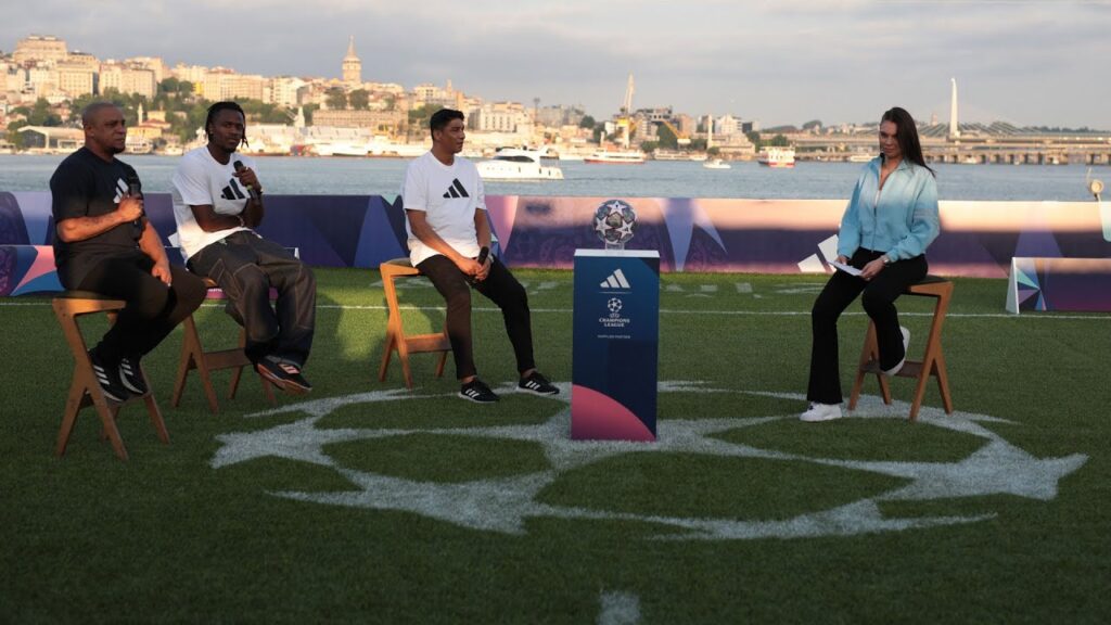 Roberto Carlos, Mario Jardel ve Michy Batshuayi, Champions Island'ın açılışını yaptı