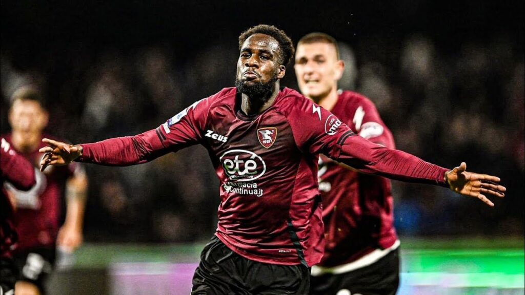 Dingue, Boulaye Dia inarrêtable marque son 15 but