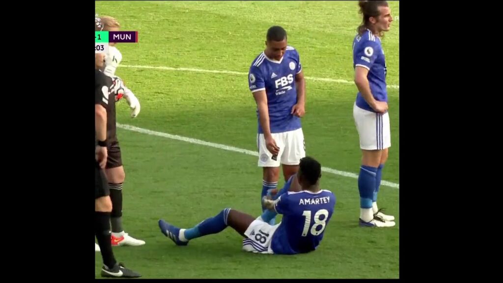 What did Tielemans give Amartey to make him OK in 1 min | Leicester vs Man United