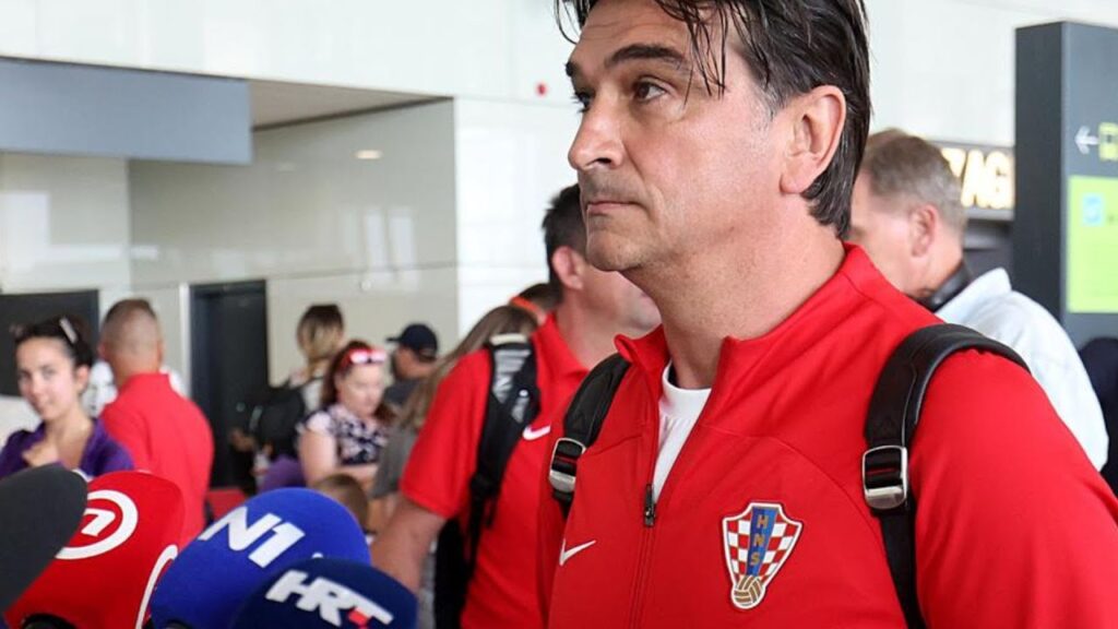 Vatreni dočekani pljeskom navijača, Dalić: Modrić nam treba, ova generacija nije još sve napravila Vatreni dočekani pljeskom navijača, Dalić: Modrić nam treba, ova generacija nije još sve napravila