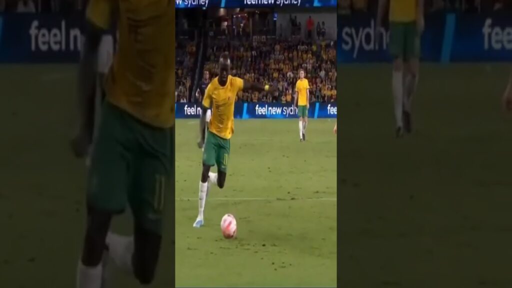 Awer Mobil scores for Australia against Ecuador #shorts #shortsvideo #shortsfeed #socceroos
