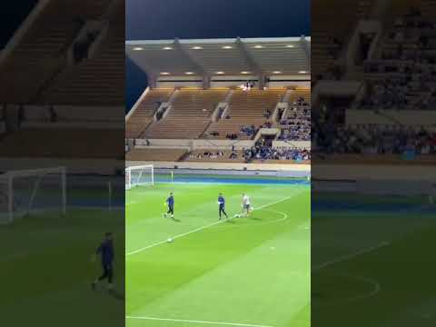 محمد العويس وحبيب الوطيان وتحيّة الجماهير لهم