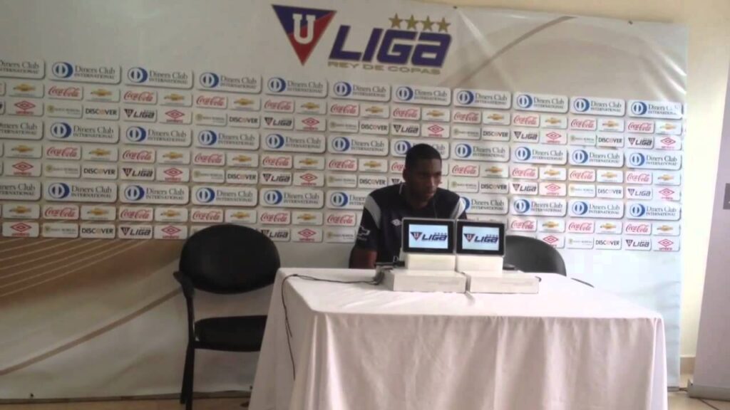 Alexander Domínguez Rurda de Prensa 27-08-12