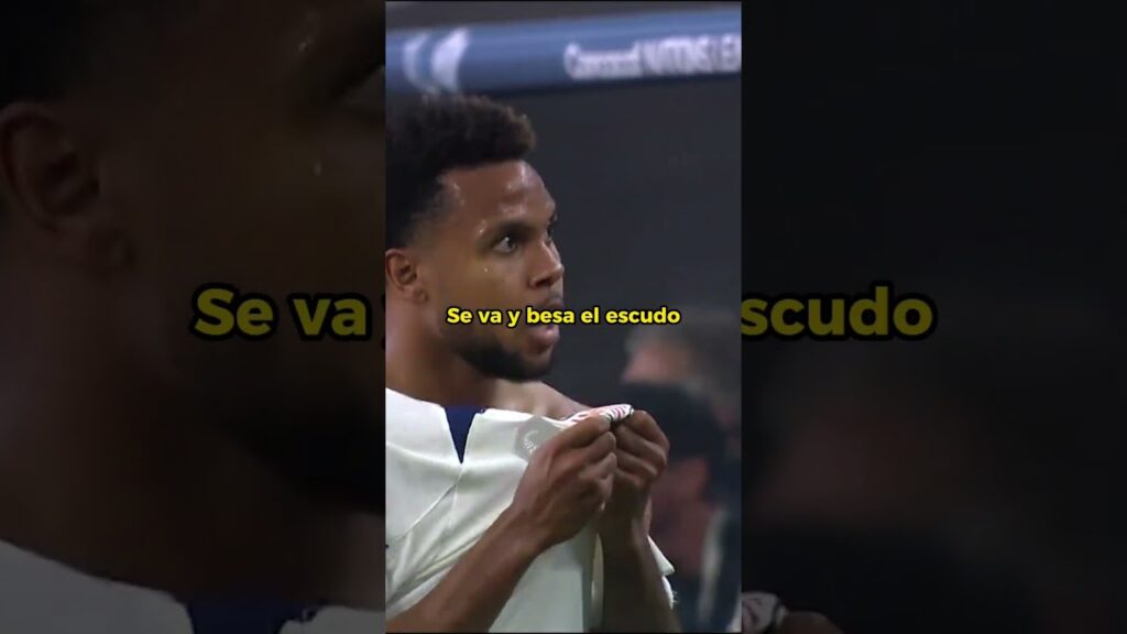 😱 Le destrozan la playera a Weston McKennie