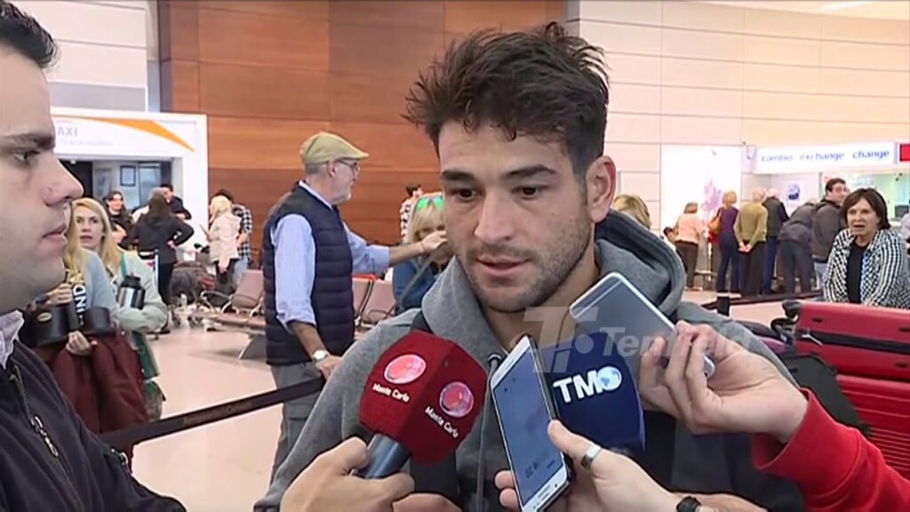 Sebastian Coates - Nicolas Lodeiro