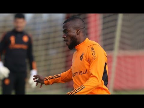 LANCES DE ENNER VALENCIA NO PRIMEIRO TREINO COM O GRUPO DO INTERNACIONAL