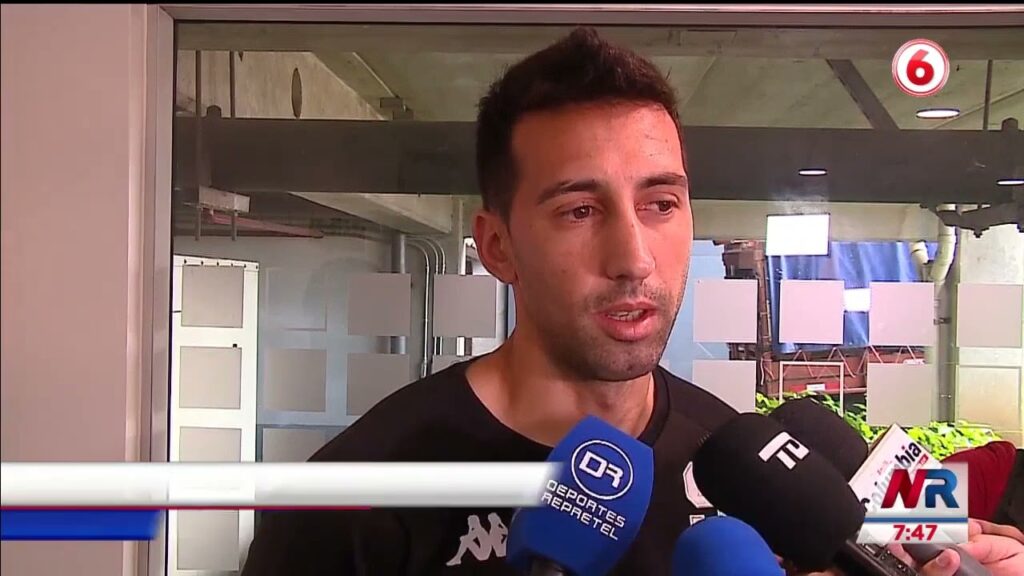 Mariano Torres le confirmó a Juan Román Riquelme que sí asistirá a despedida