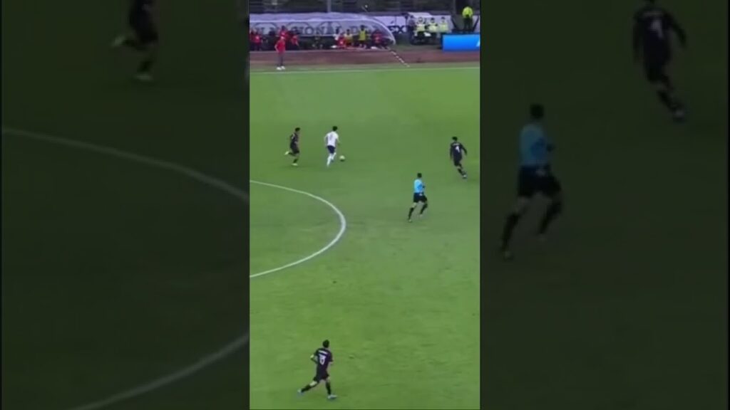 Gio Reyna insane dribble for USA vs. Mexico during the World Cup Qualifiers Gio Reyna insane dribble for USA vs. Mexico during the World Cup Qualifiers