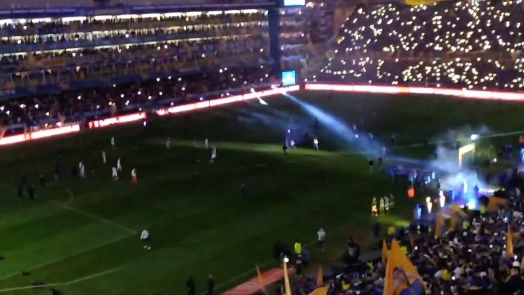 La despedida de Riquelme: así fue el emotivo ingreso de Juan Román y de los jugadores