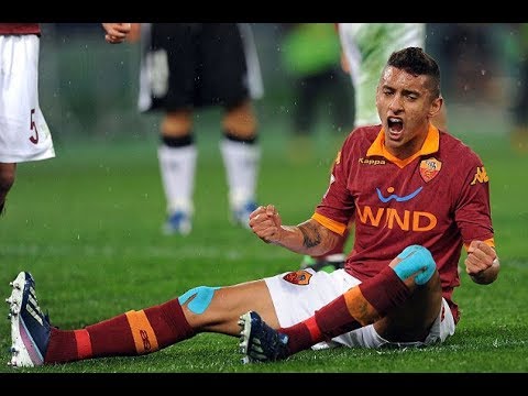 Marquinhos ● Dribbling, Skills -  Roma