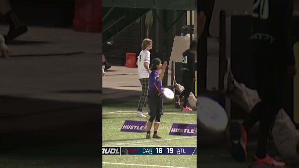 🌪️ Matt Smith loses his defender with incredible juke move