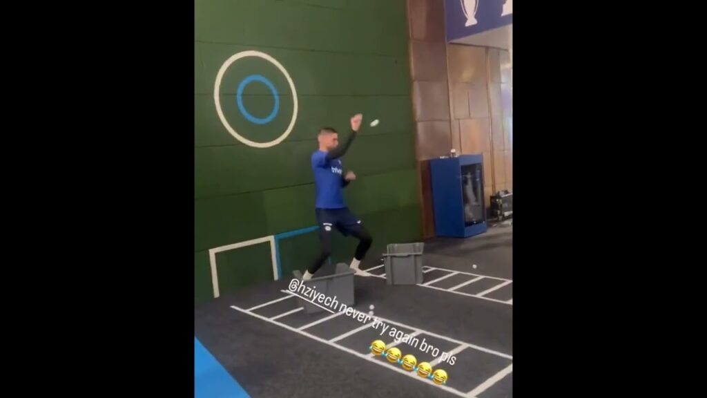 When Ziyech tried to copy Mendy's goalkeeper drill (via lawestt_/IG) #shorts