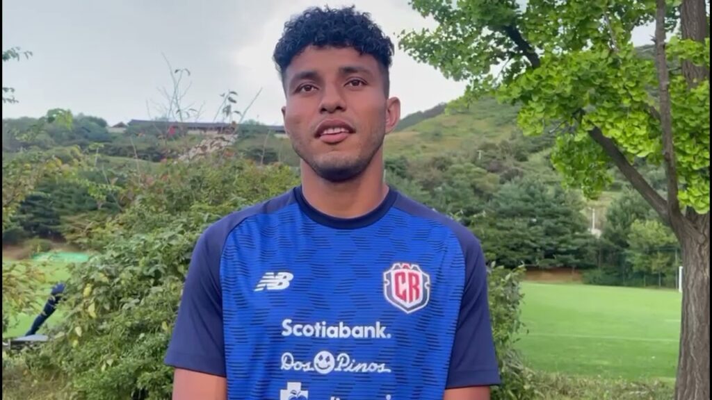 Johan Venegas analiza su rendimiento y el de la sele.