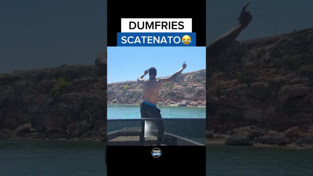 DENZEL DUMFRIES SCATENATO IN VACANZA: L’AVETE MAI VISTO COSÌ?😂 #shorts
