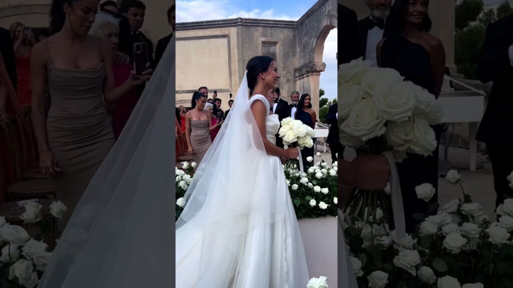 La EMOTIVA entrada de PADDY en su BODA con MARCOS LLORENTE | Diario AS