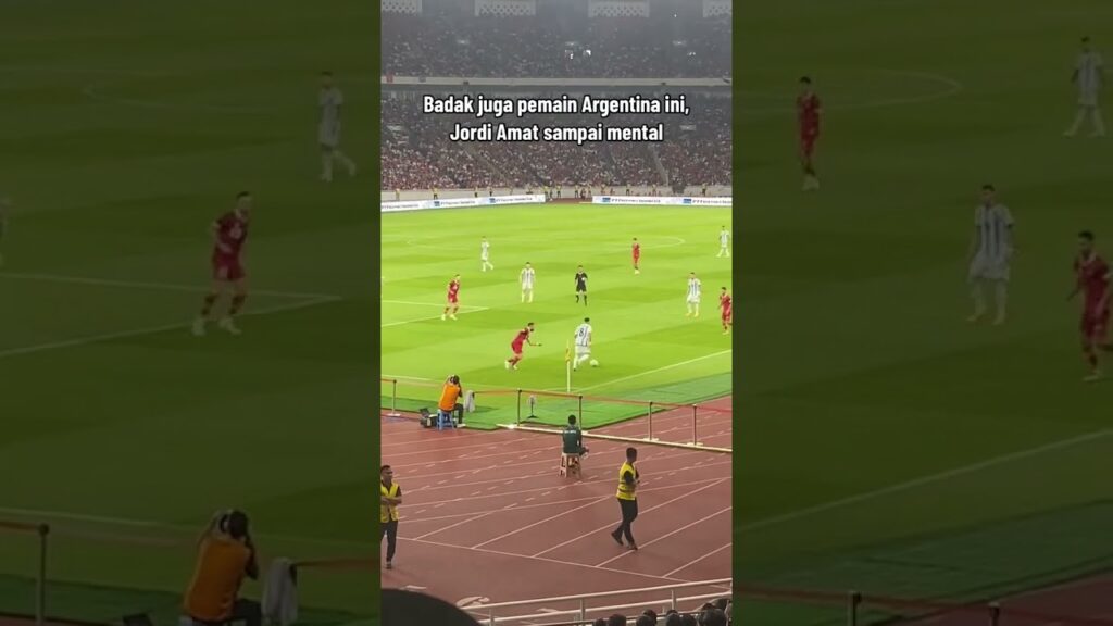 Momen ketika Jordi Amat mental dibodi Marcos Acuna