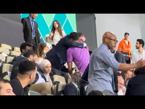 سبورتايم ترصد عناق نايف أكرد ودومو وحديث بينهما خلال مباراة المنتخب الوطني وغينيا