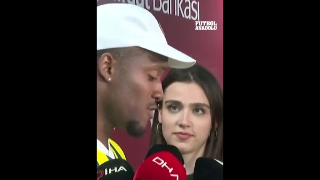 Ecem Dinçkal'ın Michy Batshuayi'ye bakışları sosyal medyada viral oldu.