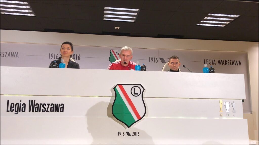 Trener Jacek Magiera i Artur Jędrzejczyk przed meczem z Wisłą Kraków