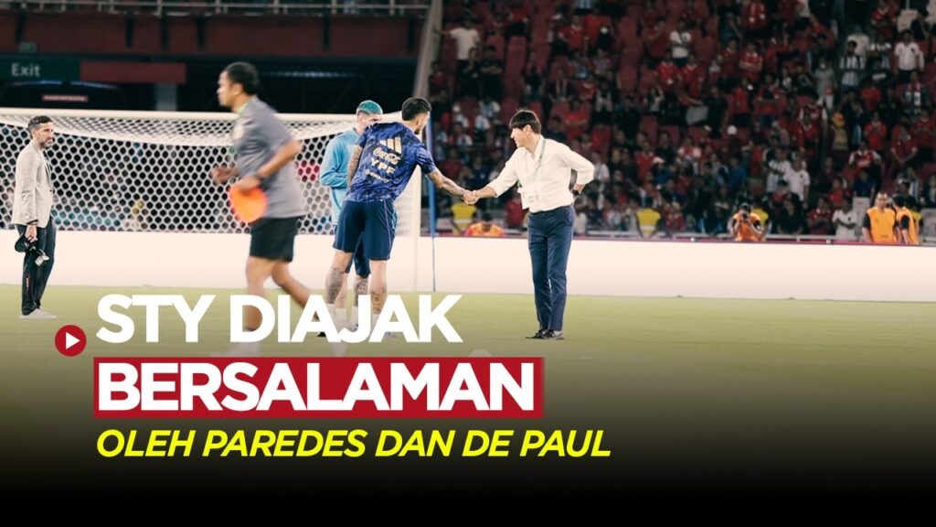 MOMEN SHIN TAE-YONG DIAJAK BERSALAMAN OLEH LEANDRO PAREDES DAN RODRIGO DE PAUL
