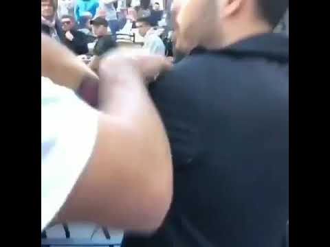 Delije skidaju navijača Galatasaraja u Minhenu / Bayern - Crvena Zvezda (2019)