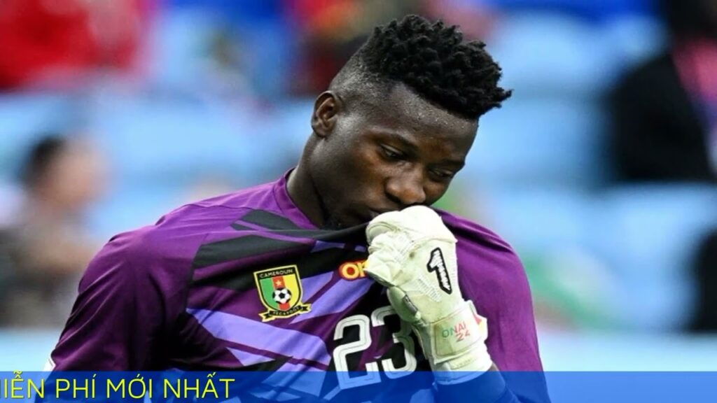 Thủ môn giã từ đội tuyển sau khi bị đuổi khỏi World Cup