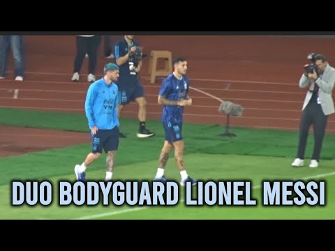 Momen Rodrigo De Paul dan Leandro Paredes Memasuki Lapangan GBK