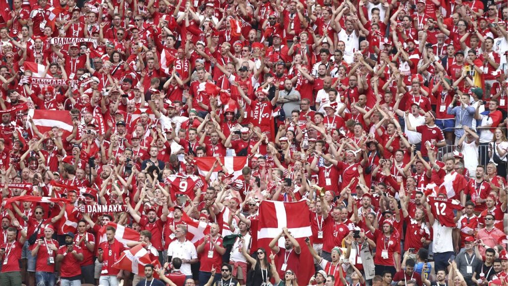 Kasper Dolberg score på magisk assist fra Joakim Mæhle - EURO 2020 kvartfinale Tjekkiet - Danmark