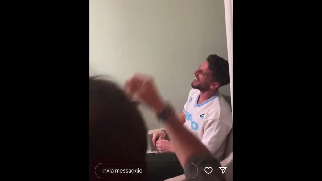 #Napoli, festa a casa #Mertens pt.1