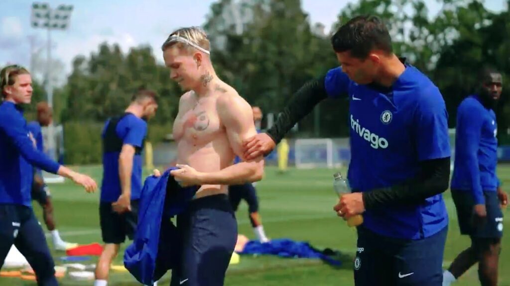 Mudryk Muscle Mocked by Thiago Silva | Chelsea Training