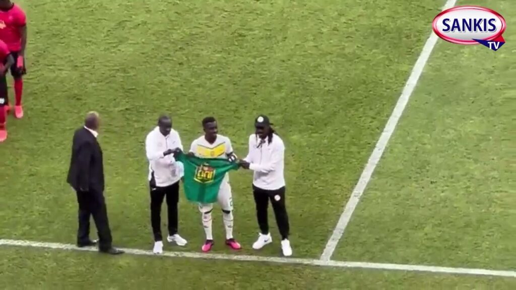 100éme sélection : GANA GUEYE honoré avec...