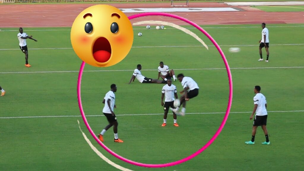 Regardez le magnifique geste technique de Jackson et le contrôle dribble de Nampalys Mendy sur Gueye