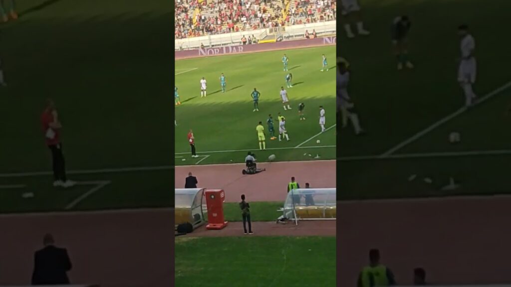 ش....جار يحيى عطية الله و نوفل الزرهوني في الديربي