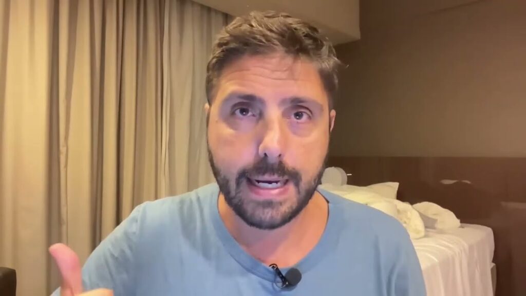 DE LA CRUZ RESPONDE À PERGUNTA SOBRE IDA PARA O FLAMENGO