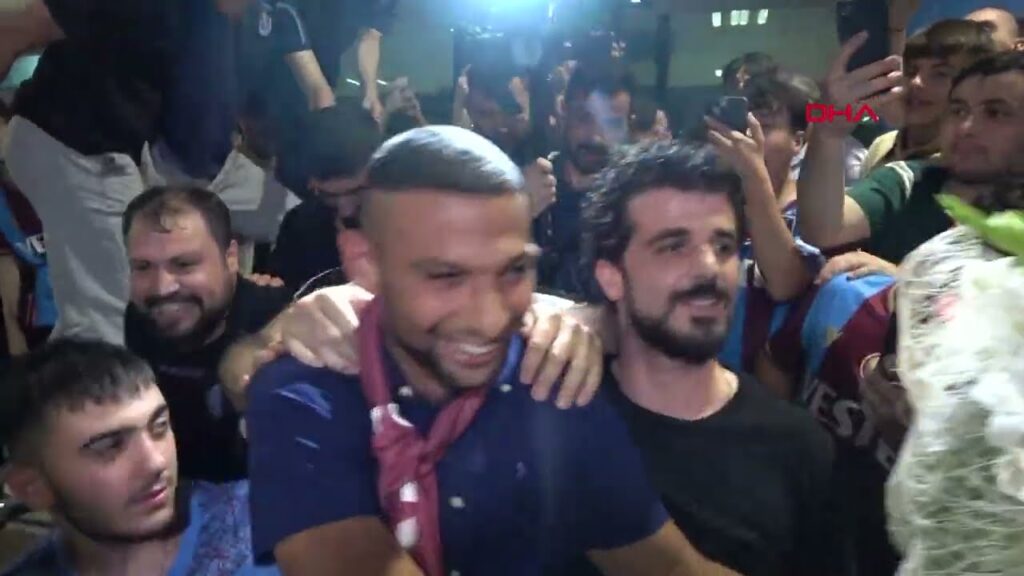 Trabzonspor'un yeni transferleri Mislav Orsic ve Joaquin Fernandez kente geldi