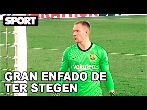 ASÍ FUE EL ENFADO DE TER STEGEN CON UN RECOGEPELOTAS durante el SEVILLA – BARÇA DE COPA 💥 ASÍ FUE EL ENFADO DE TER STEGEN CON UN RECOGEPELOTAS durante el SEVILLA - BARÇA DE COPA 💥