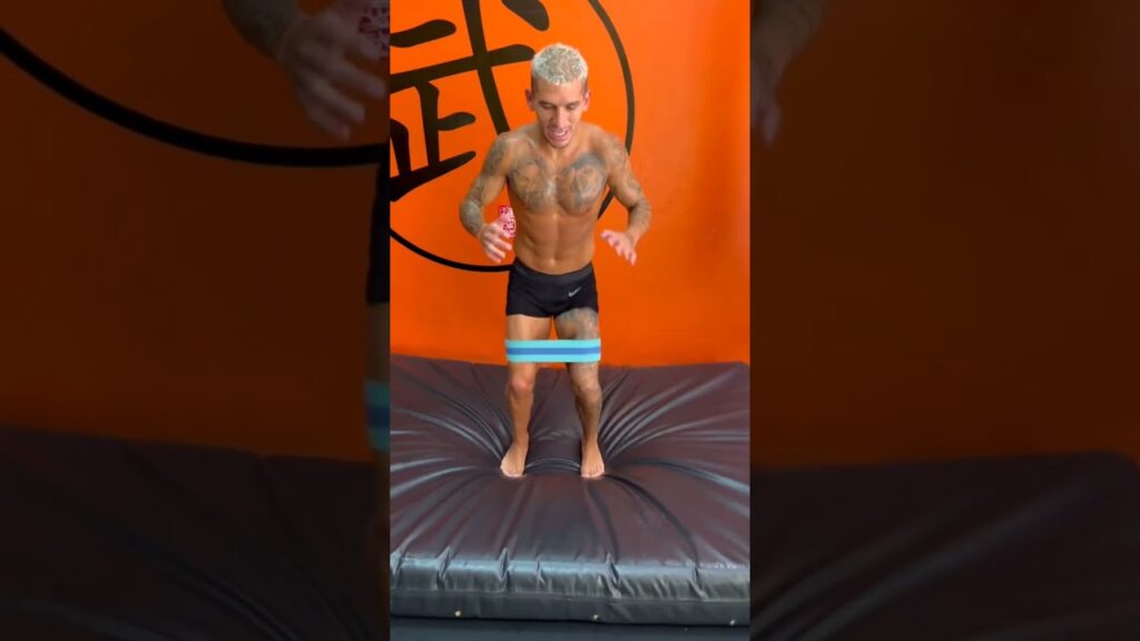 Lucas Torreira, sahalara dönüyor! 💛❤️💪🏻 #galatasaray #shorts #lucastorreira #torreira Lucas Torreira, sahalara dönüyor! 💛❤️💪🏻 #galatasaray #shorts #lucastorreira #torreira