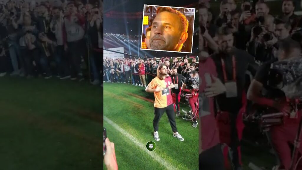 Abdülkerim Bardakçı, Ahmet Çalık tişörtüyle sahneye çıktı! Okan Buruk gözyaşlarına hakim olamadı..