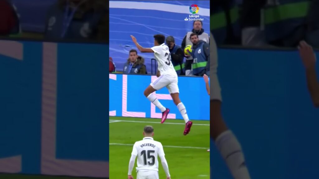 First goal in LaLiga! ☝🏻⚽ ¡Álvaro Rodríguez! 🤩 #shorts #laligasantander #realmadrid #alvarorodriguez