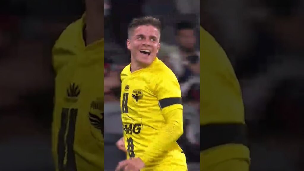 Cam Devlin's Rocket (2021) 🤩 #footballclub #soccer #wellingtonnz #aleague #goal #wellingtonphoenix
