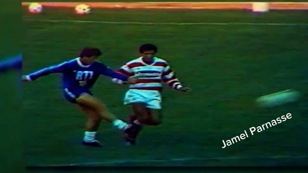 اول مباراة بين النادي الافريقي و باري سان جرمان الفرنسي سنة1989 Club africain PSG