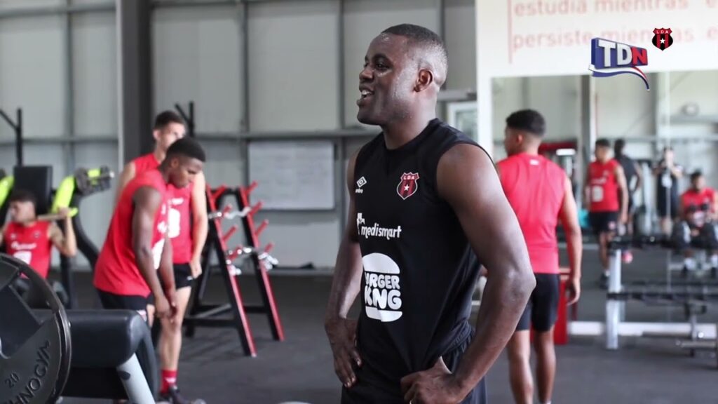 ASÍ FUE EL PRIMER DÍA DE ENTRENAMIENTO DE JOEL CAMPBELL CON ALAJUELENSE