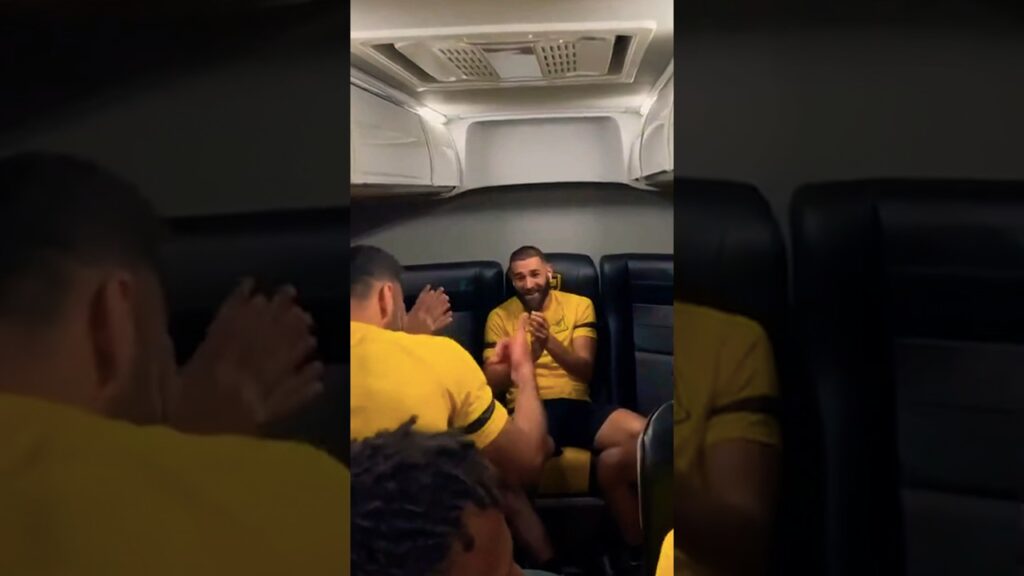 Karim Benzema’s Al-Ittihad teammates singing and praising his name ❤️🔥 #shorts #football