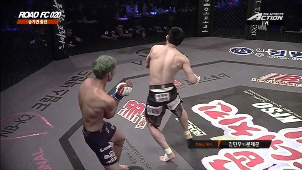 ROAD FC 020 3rd Match JEA-HOON MOON(문제훈) VS MIN-WOO KIM(김민우)