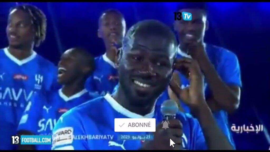Kalidou Koulibaly accueilli comme un roi par les supporters d'Al Hilal: Regardez l'émotion du lion!