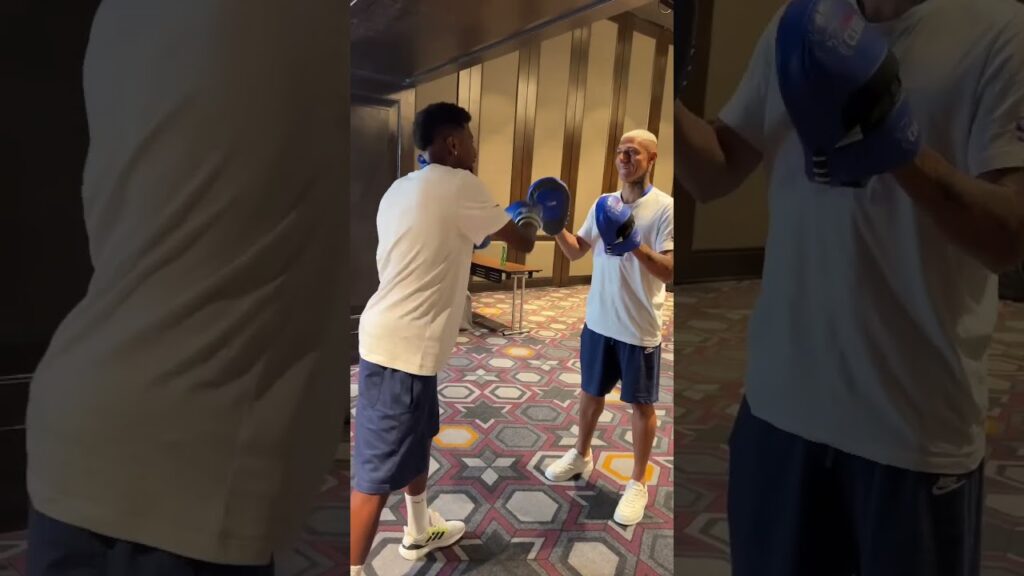 Richarlison and Royal boxing in Thailand 🥊
