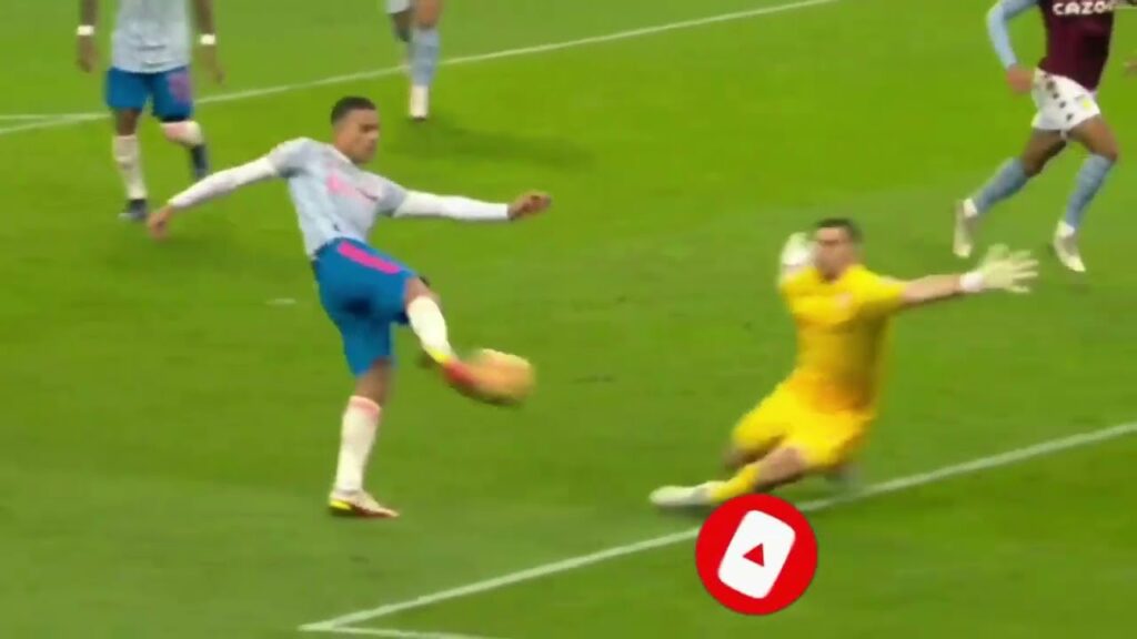 Emiliano Martinez | Best saves of the Season